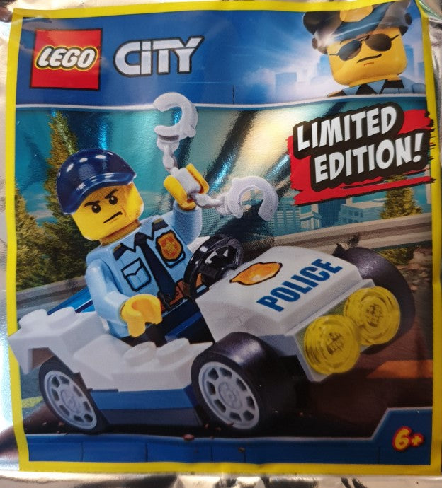 Policeman with Police Car foil pack