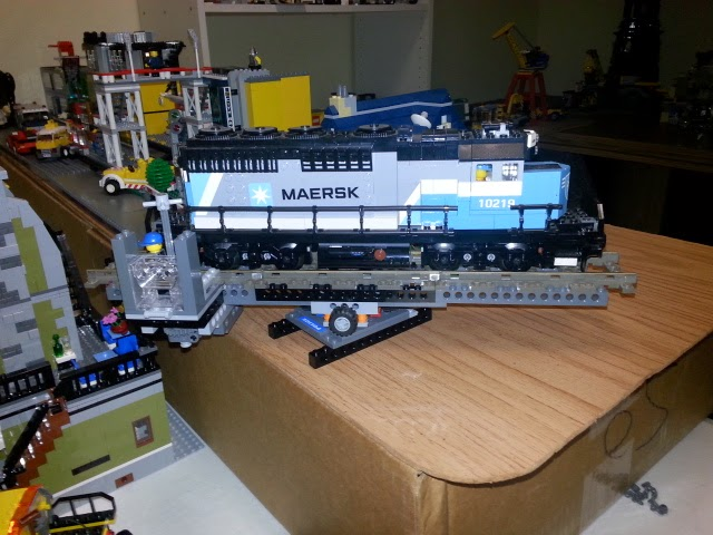 Turning Trains with One Motor: My LEGO Turntable Mechanism