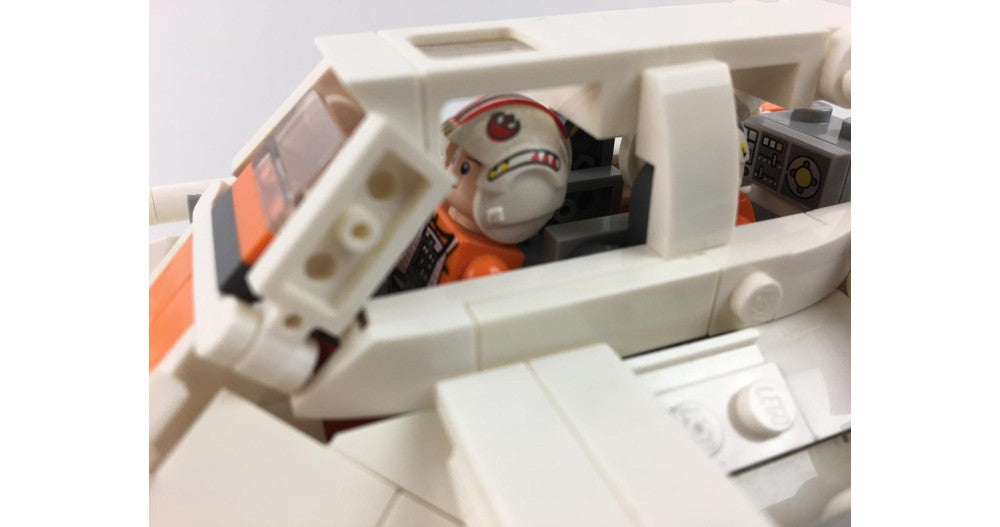 2Bricks Ultimate Minifig-scale Snow Speeder!