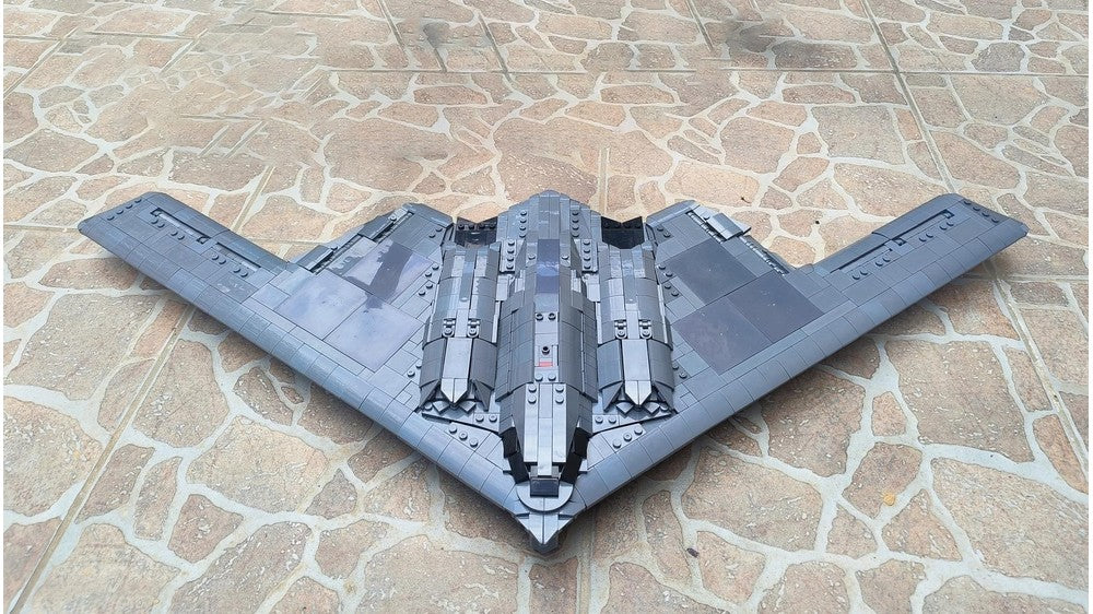 B-2 SPIRIT | Stealth Bomber - 1:70 Scale