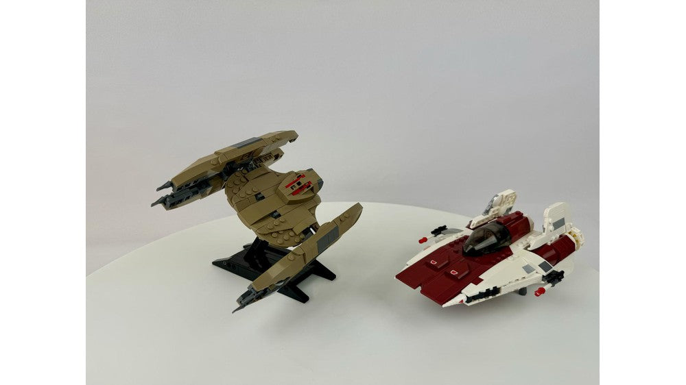 Stand For 2Bricks A-wing (And Other Small Ships By 2Bricks!)