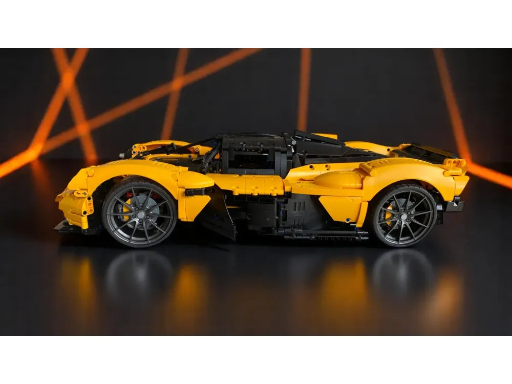 Aston Martin Valkyrie (Orange)