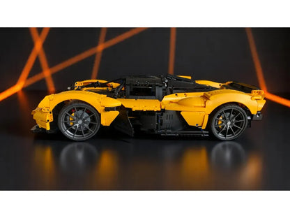 Aston Martin Valkyrie (Orange)