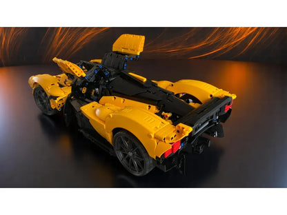 Aston Martin Valkyrie (Orange)