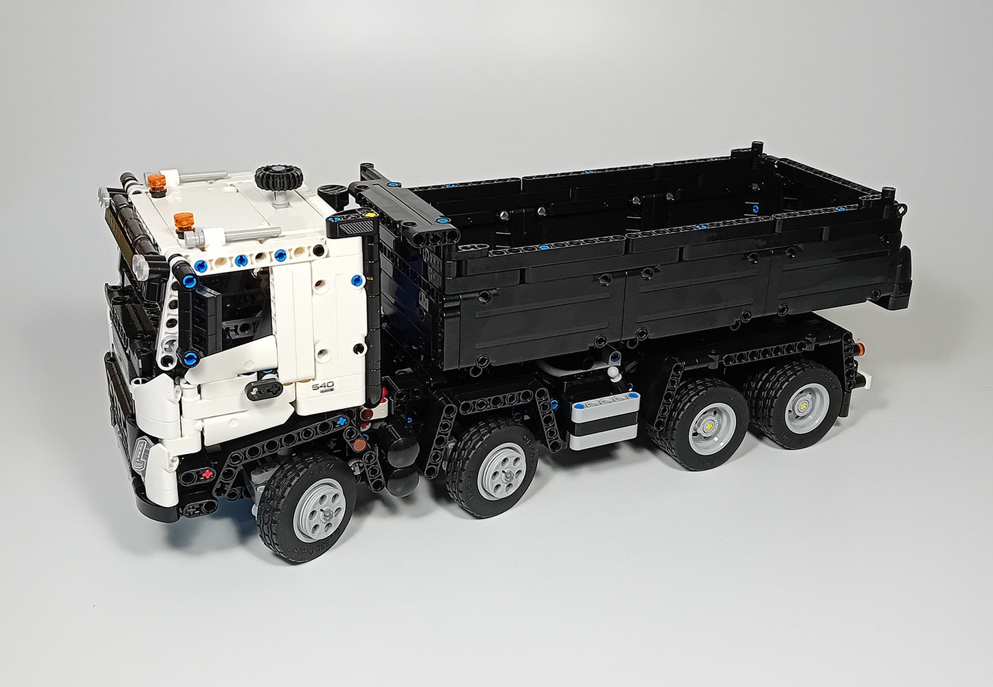Volvo FMX Truck And Trailer (42175 Mod)