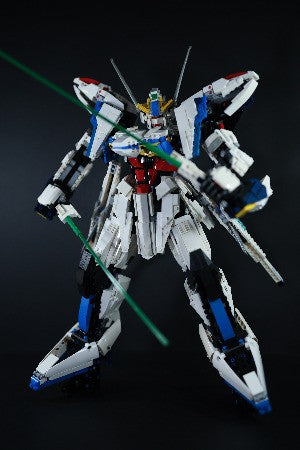 LEGO Eclipse Gundam MVF-X08 (Transformable Mobile Suit)