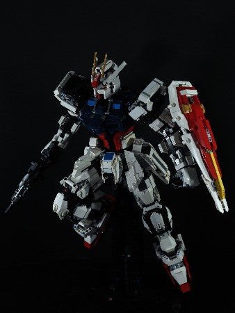 LEGO Strike Gundam GAT-X105 ( Scale 1/35, 2596 Pcs )