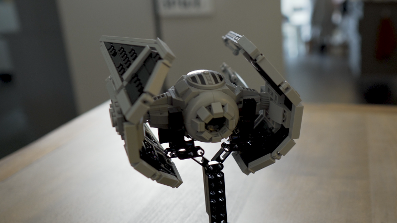 MOC-188509-1: TIE Interceptor Stand