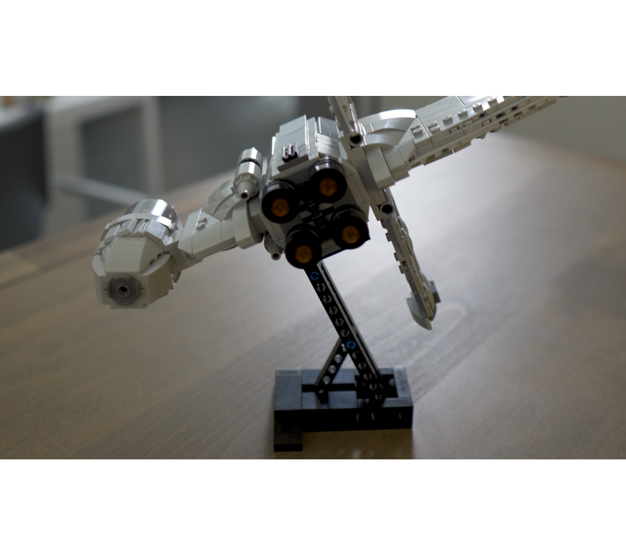 MOC-194297-1: B-Wing Stand