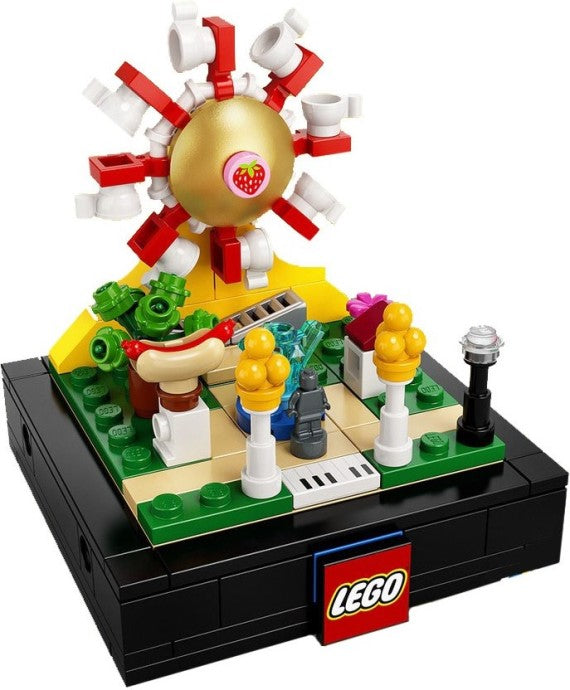 "Bricktober Fairground Set 3/4 - Ferris Wheel (2020 Toys ""R"" Us Exclusive) {Asian Release}"