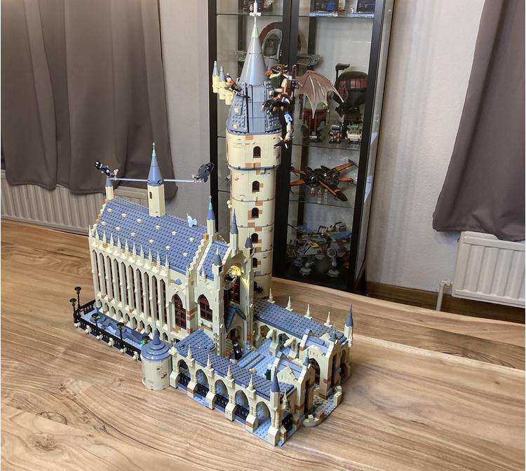 MOC-67613-1: Great Hall & Staircase Tower Version 1.0