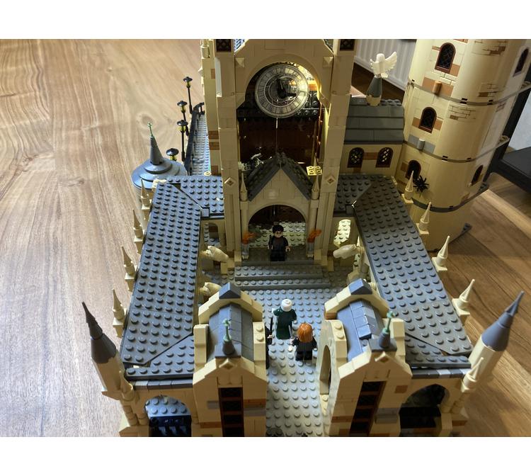 MOC-67613-1: Great Hall & Staircase Tower Version 1.0