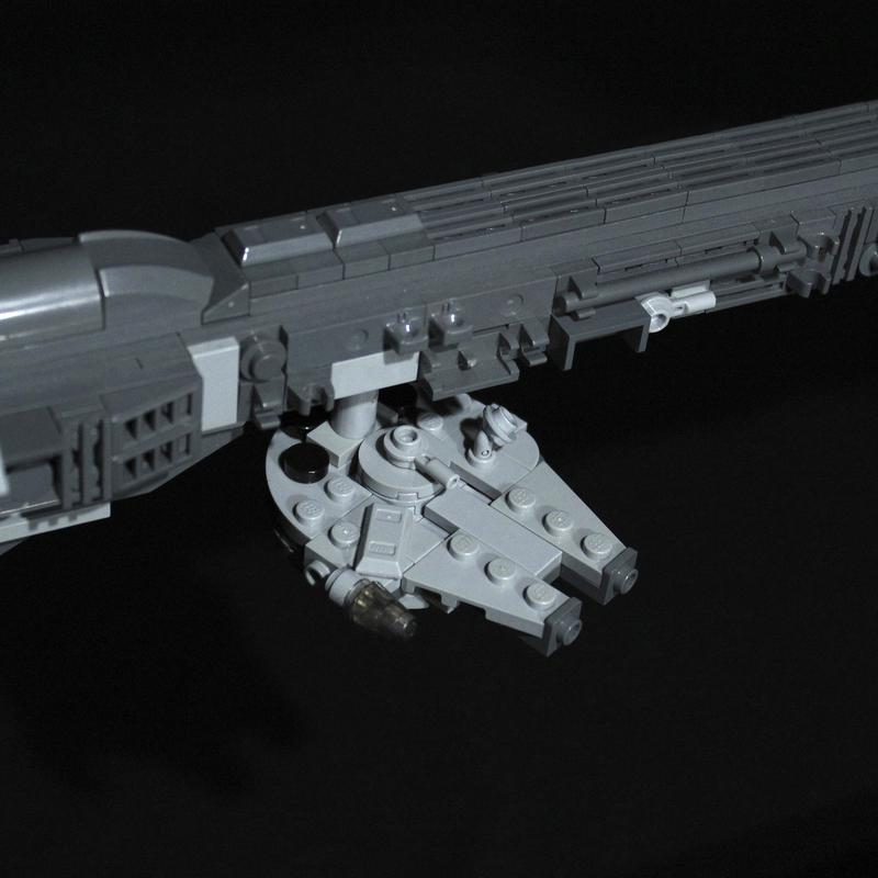 Movie Accurate Nebulon-B Escort Frigate (Midi-Plus Scale)