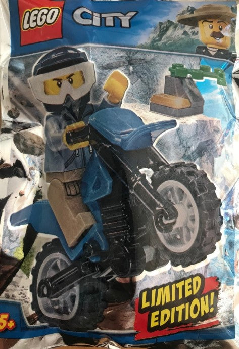 Policeman and Motorcycle foil pack #1