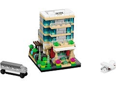 "Bricktober Hotel (2015 Toys ""R"" Us Exclusive)"