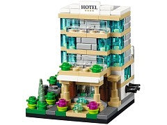 "Bricktober Hotel (2015 Toys ""R"" Us Exclusive)"