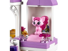 Palace Pets Royal Castle