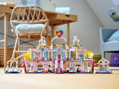 Heartlake City Shopping Mall