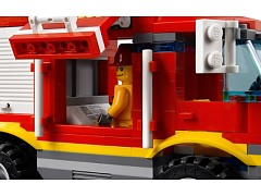 4 × 4 Fire Truck