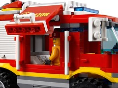4 × 4 Fire Truck