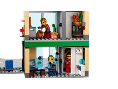 Police Chase at the Bank
