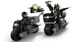 Batman & Selina Kyle Motorcycle Pursuit